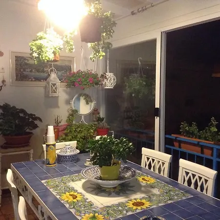 Casa Lidia Apartment *